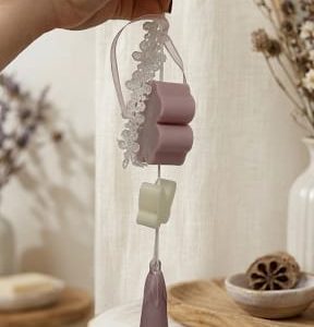Sapone decorativo da appendere fiore farfalla e campanella 9 x 20 cm