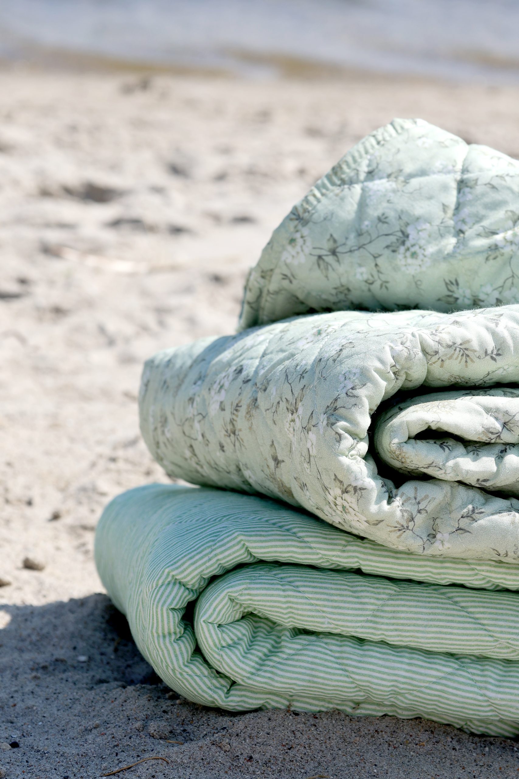 Trapunta Aix con Fiori L180 × W130 – Verde e Crema - immagine 4